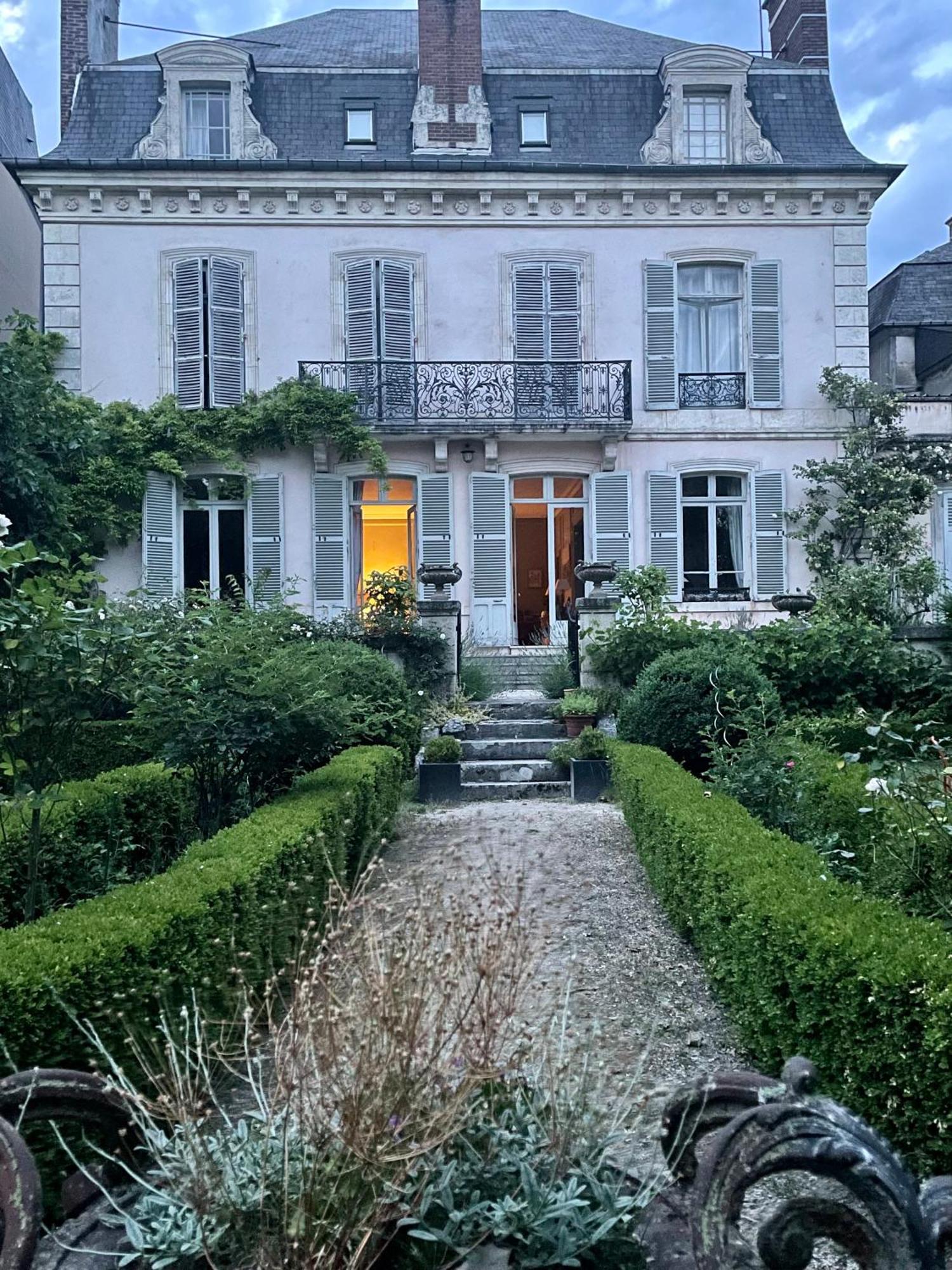Belle Fontaine Hotel Bourges Buitenkant foto